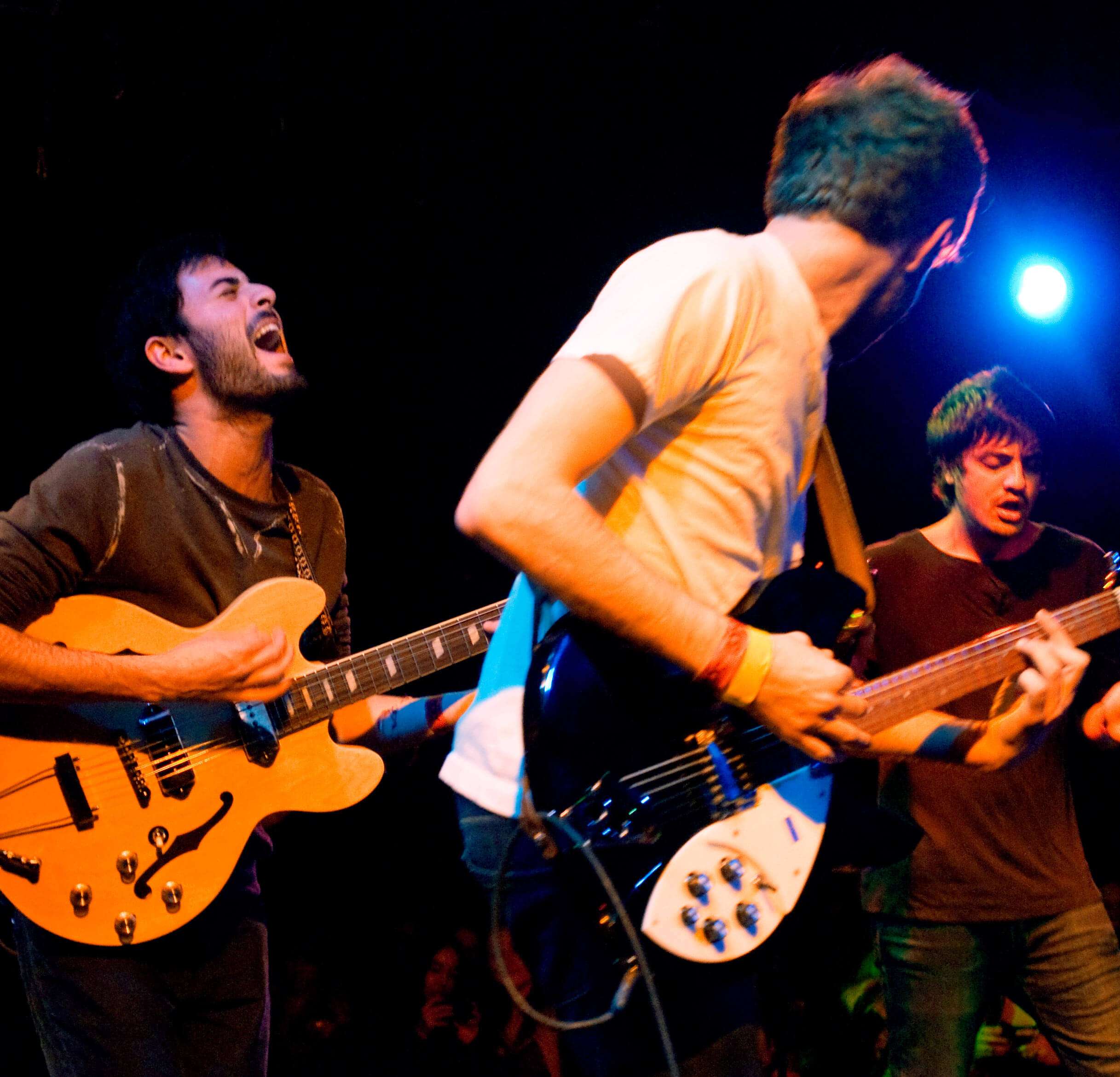 Aula de banda tocar guitarra